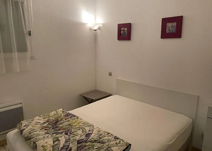 F2 Avec Loggia Fermee Et Cuisine Equipee, Proche Des Thermes De - Fr-1-680-39 Apartamento *